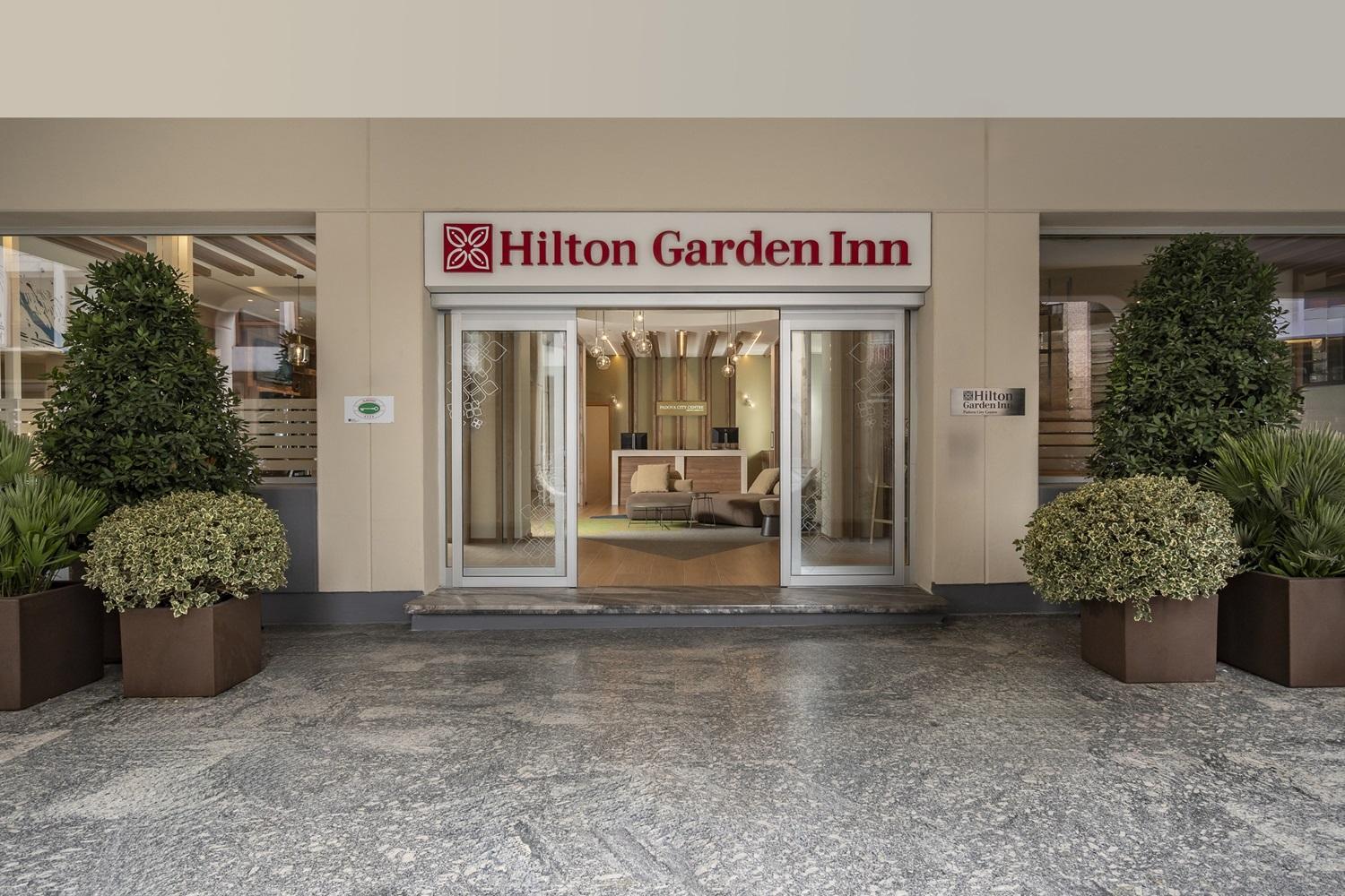 Hilton Garden Inn Padova City Centre Esterno foto